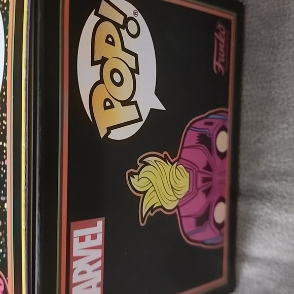 Captain Marvel Funko pop - Picture 4 of 4